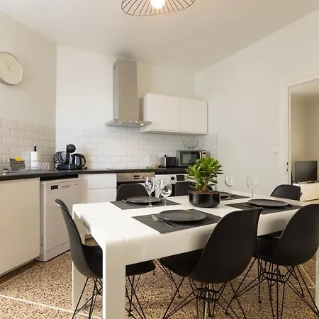 La Porte Des Volcans Semesterbostad