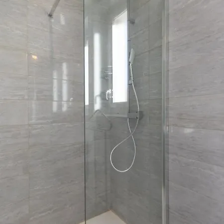 La Porte Des Volcans *