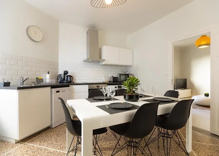 La Porte Des Volcans Holiday home